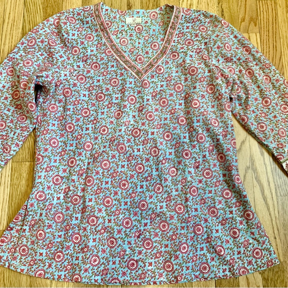 Chic Pink and Blue Tunic Top with Vibrant Colors
